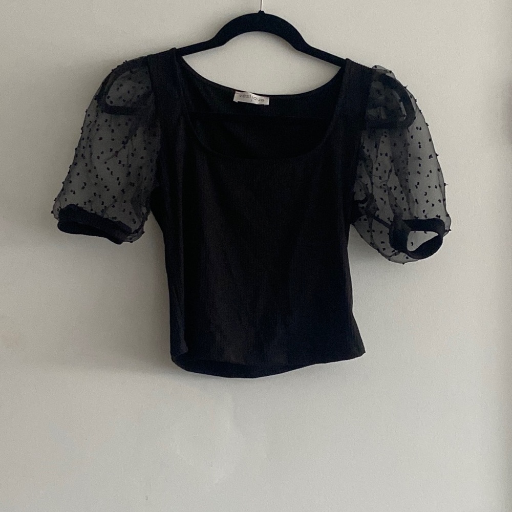 Puffy shirt sleeve top